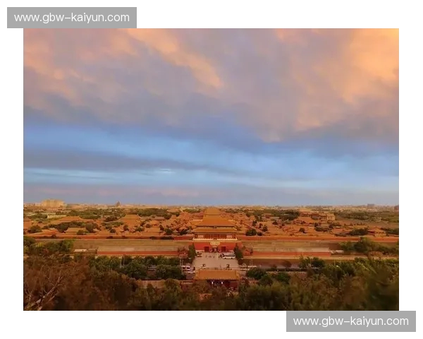 从权力巅峰到海边落日：北京与青岛，北中国最迷人的“双城记”